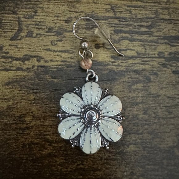 Earwire Painted Enamel White Flower Earrings - Picture 3 of 3